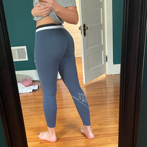Fabletics & Nike leggings (medium) - Picture 5 of 9